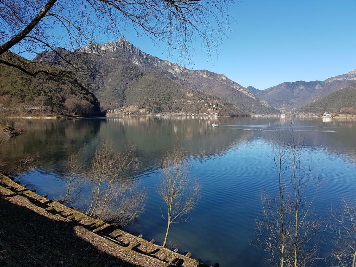Casa Luca E Cristina Villa Mezzolago Luaran gambar
