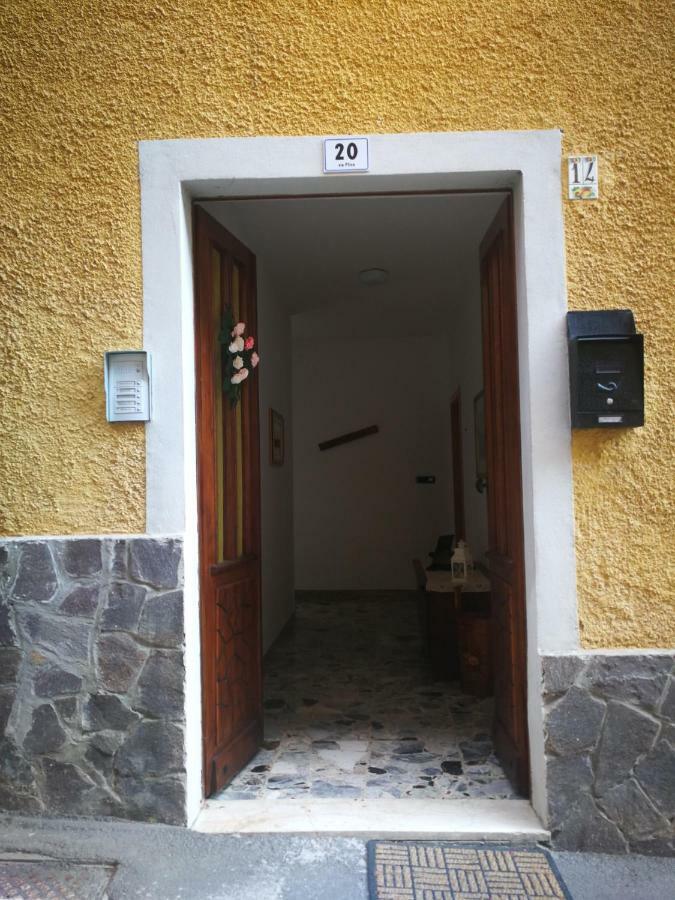 Casa Luca E Cristina Villa Mezzolago Luaran gambar